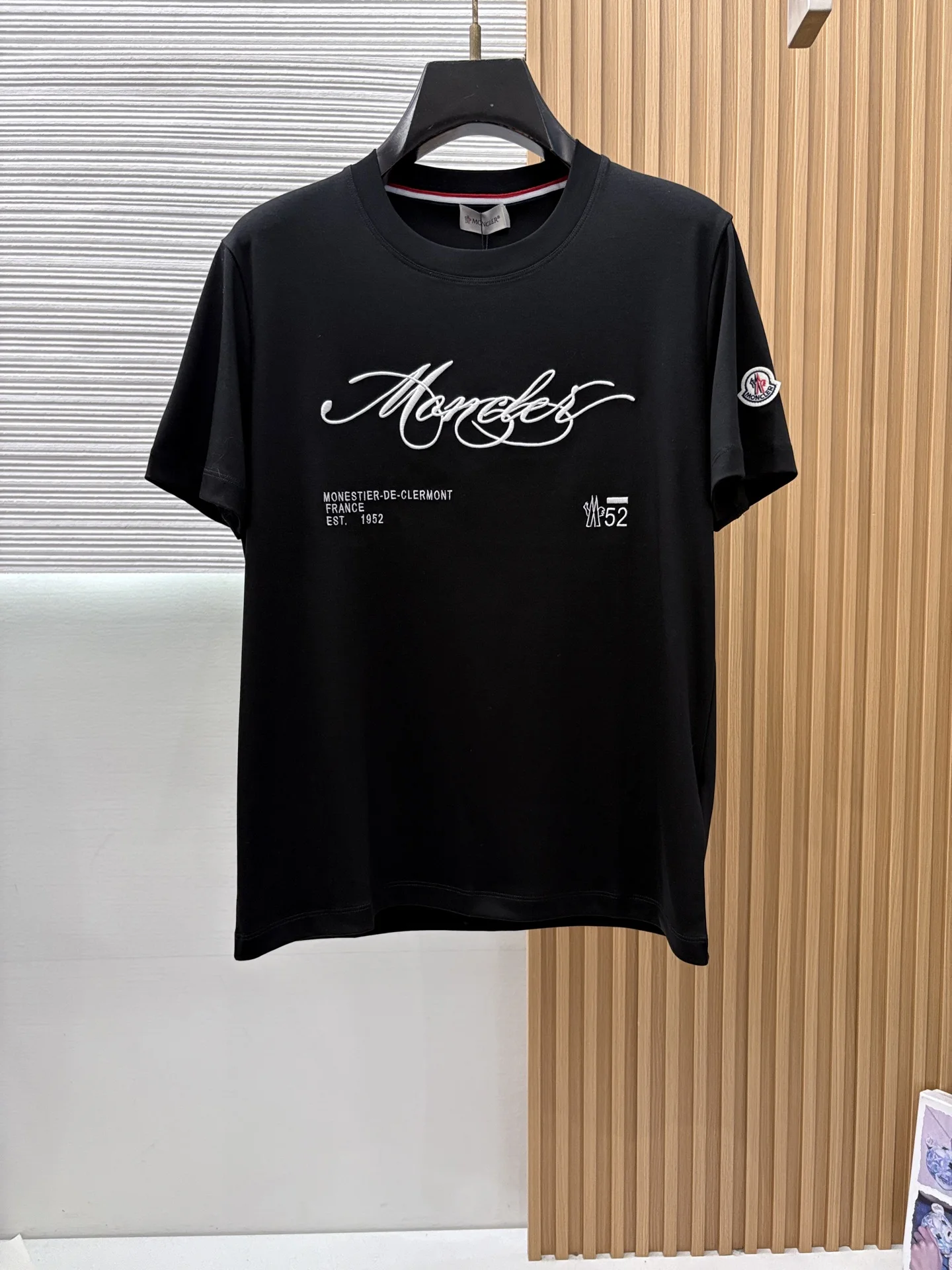 Moncler New Silk Cotton Short Sleeve Moncler New Silk Cotton Short Sleeve