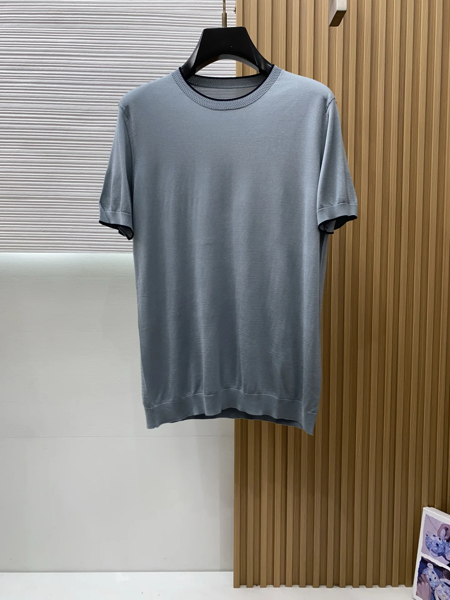 Loro Piana Spring and summer new classic old-style lapel knitted short-sleeve. Loro Piana Spring and summer new classic old-style lapel knitted short-sleeve.