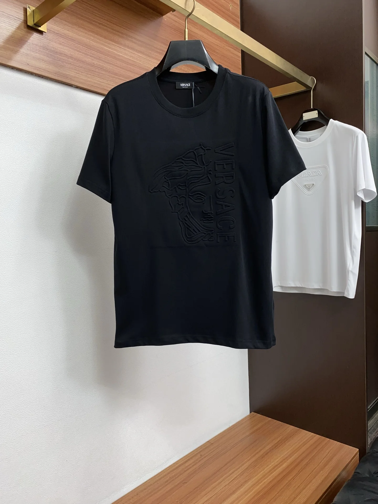 Versace 100% Cotton Loose Fit Round Neck Men s Short Sleeve T-Shirt
