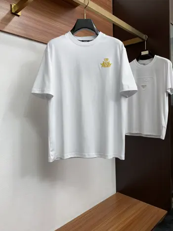 Latest short-sleeve round-neck T-shirt Replica Fendi Tshirts and Polos