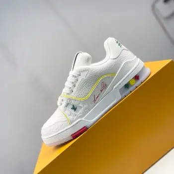 Low-top fashionable sports shoes men s sports shoes Replica Louis Vuitton Mens Sneakers