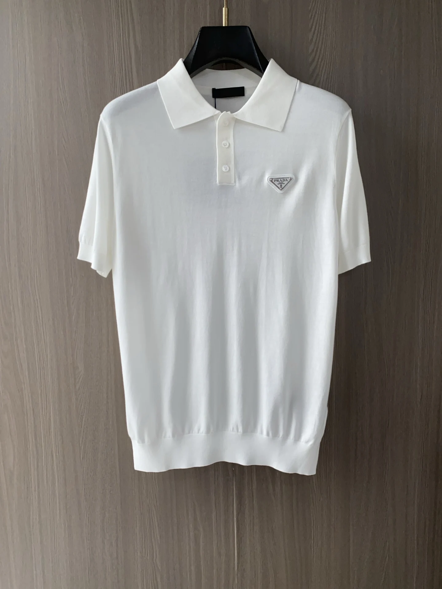 Prada Spring and Summer New Fine Striped Pique Business Polo Prada Spring and Summer New Fine Striped Pique Business Polo