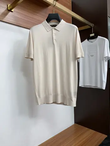 Polo short-sleeve T-shirt with a collar knit design Replica Loro Piana Tshirts and Polos