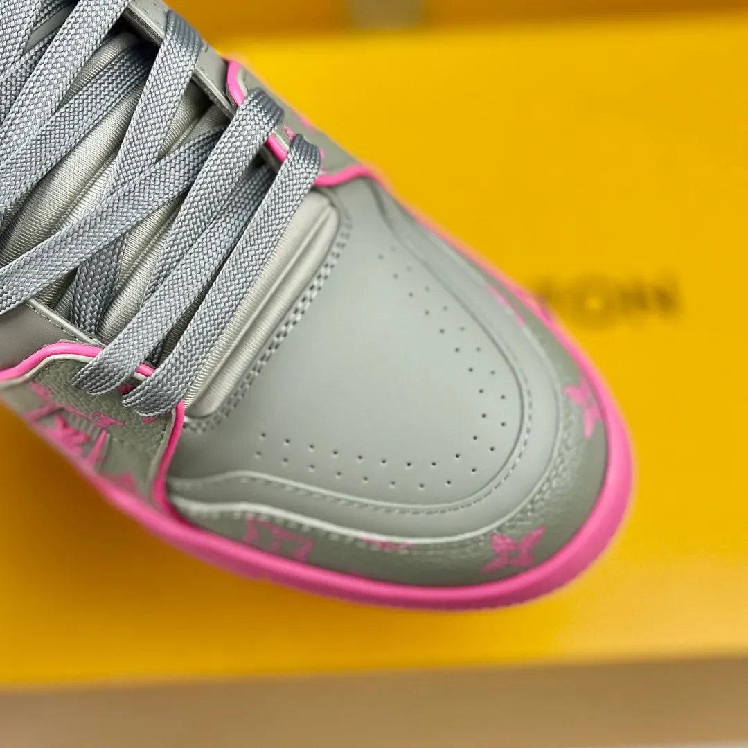 Louis Vuitton Low-top fashionable sports shoes men s sports shoes Louis Vuitton Low-top fashionable sports shoes men s sports shoes