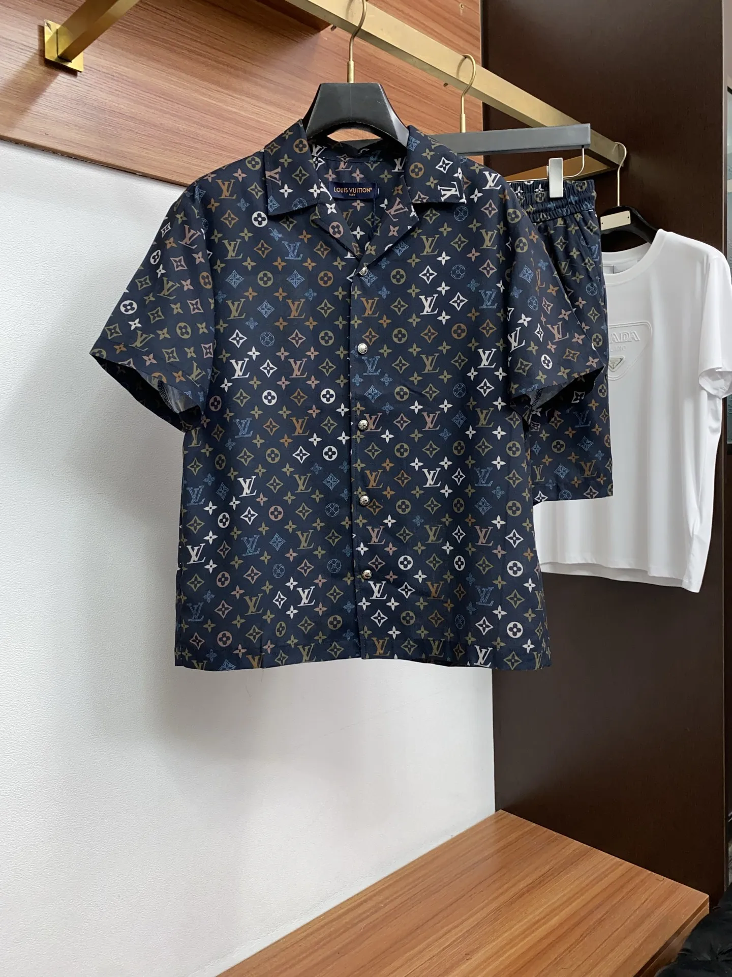 Louis Vuitton Spring and summer new casual shorts set Louis Vuitton Spring and summer new casual shorts set