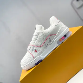 Low-top fashionable sports shoes men s sports shoes Replica Louis Vuitton Mens Sneakers