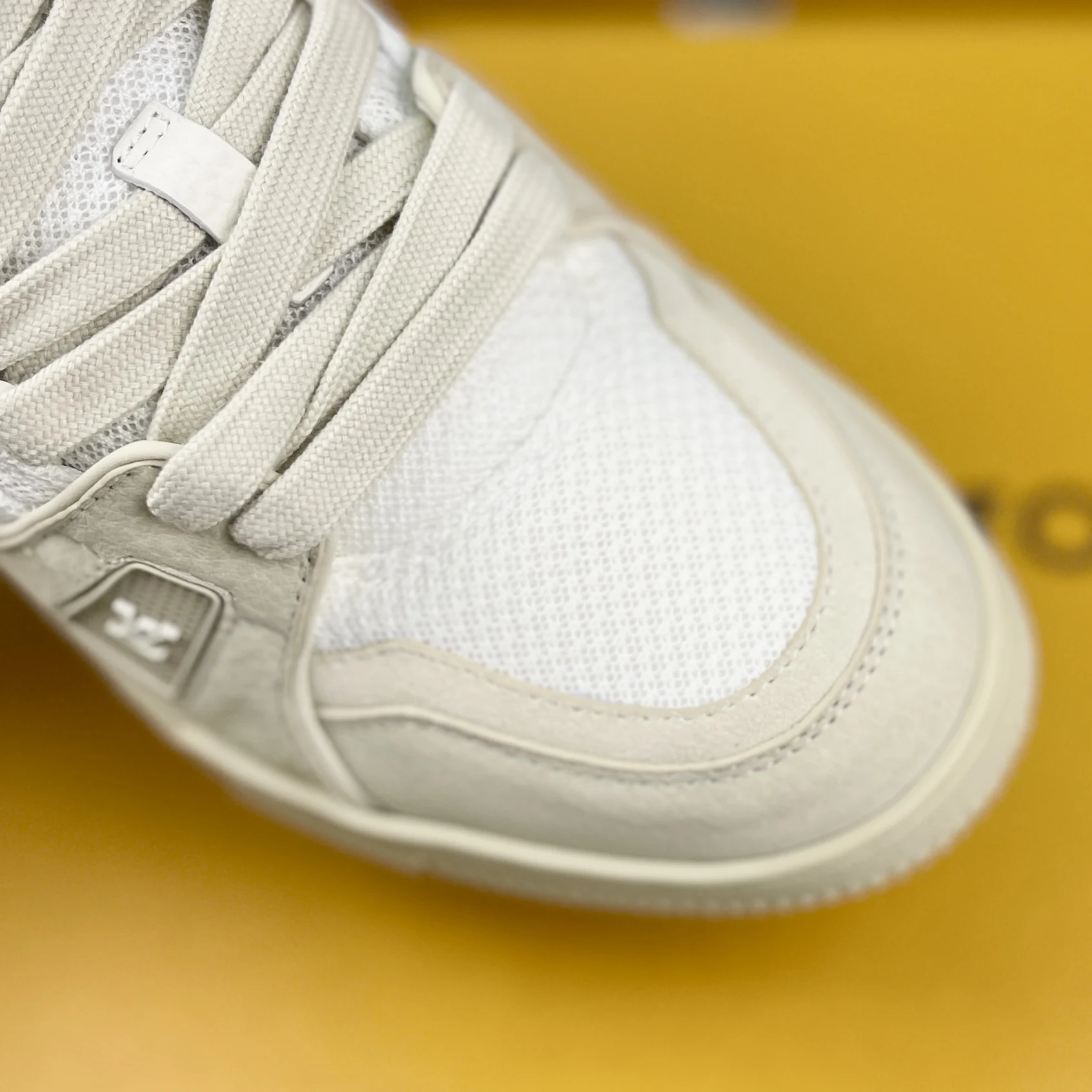 Louis Vuitton Low-top fashionable sports shoes men s sports shoes Louis Vuitton Low-top fashionable sports shoes men s sports shoes