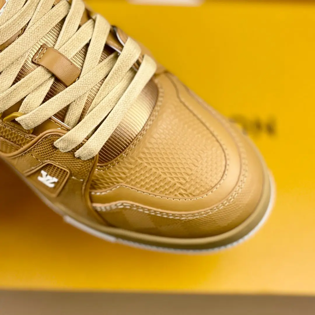 Louis Vuitton Low-top fashionable sports shoes men s sports shoes Louis Vuitton Low-top fashionable sports shoes men s sports shoes