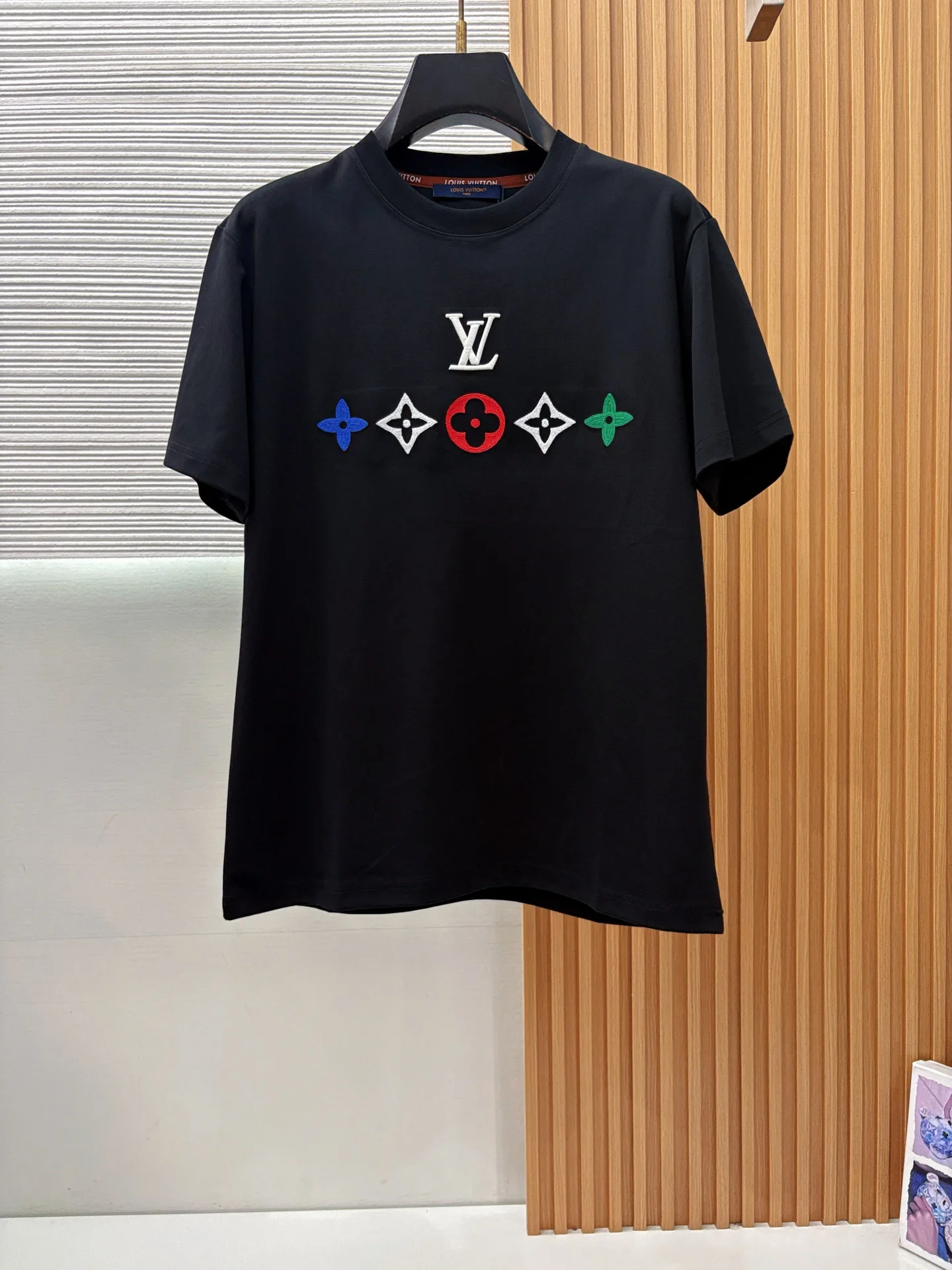 Louis Vuitton Spring and summer new silk-like round neck short sleeve