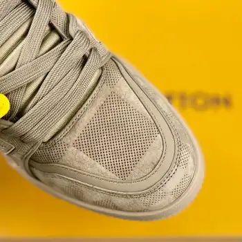 Low-top fashionable sports shoes men s sports shoes Replica Louis Vuitton Mens Sneakers