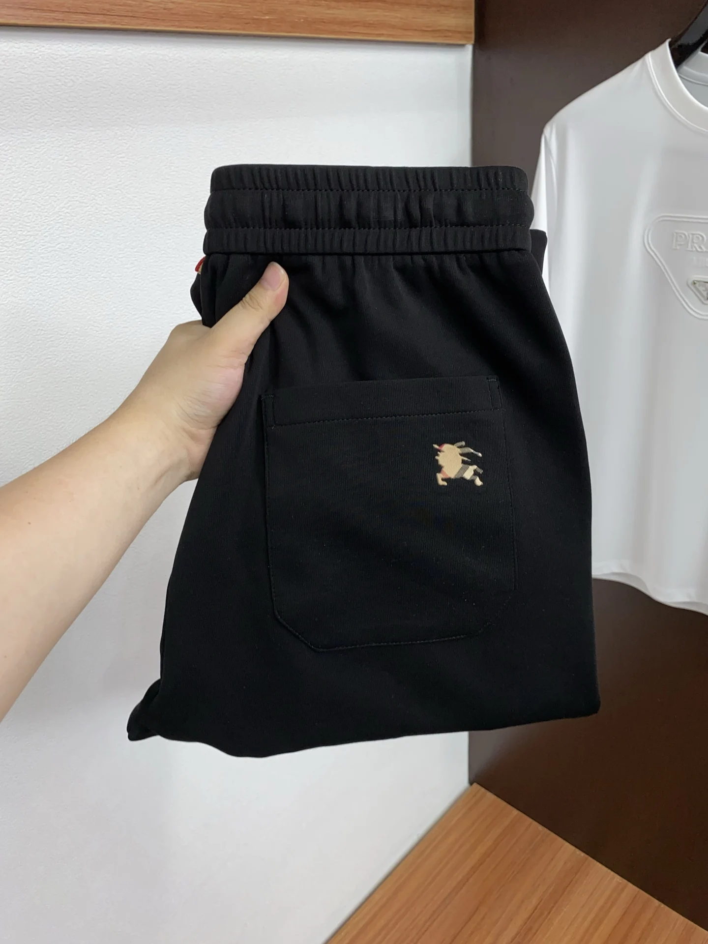 Burberry New Lightweight Luxury Cuffed Casual Pants Burberry New Lightweight Luxury Cuffed Casual Pants