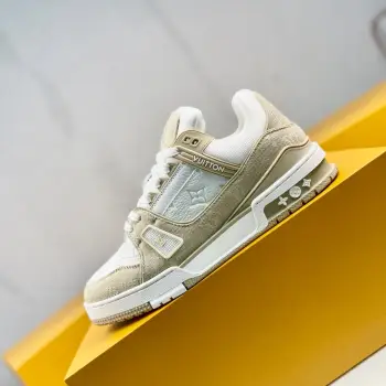 Low-top fashionable sports shoes men s sports shoes Replica Louis Vuitton Mens Sneakers