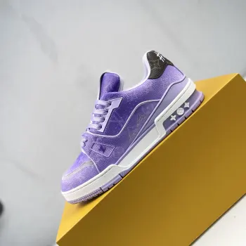 Low-top fashionable sports shoes men s sports shoes Replica Louis Vuitton Mens Sneakers