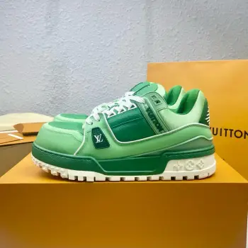 Low-top fashionable sports shoes men s sports shoes Replica Louis Vuitton Mens Sneakers