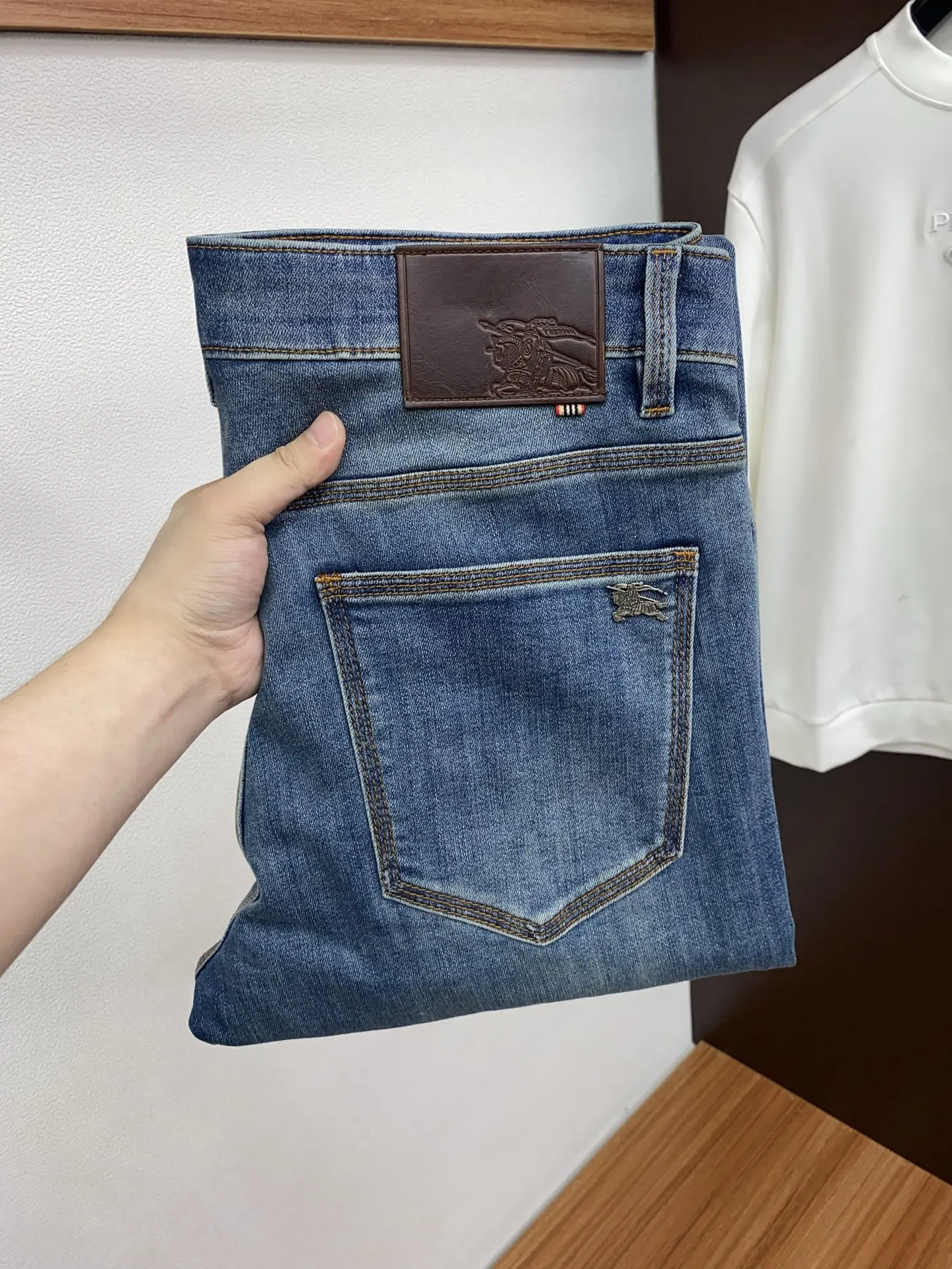 Burberry Early spring latest style jeans Burberry Early spring latest style jeans