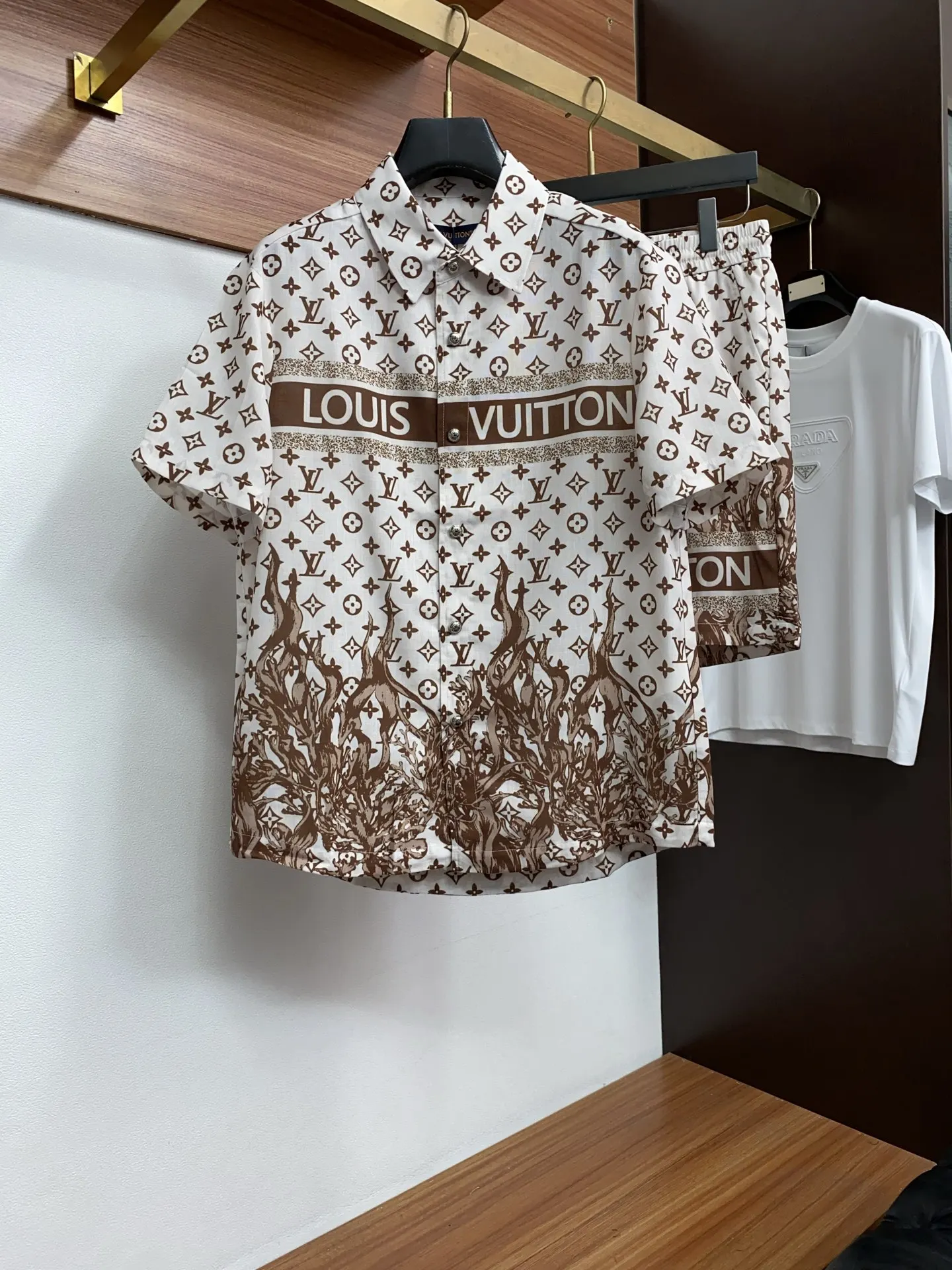 Louis Vuitton Spring and summer new casual shorts set Louis Vuitton Spring and summer new casual shorts set