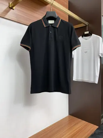 Classic Polo paired with a refined small logo short sleeve. Replica Gucci Tshirts and Polos