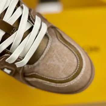 Low-top fashionable sports shoes men s sports shoes Replica Louis Vuitton Mens Sneakers