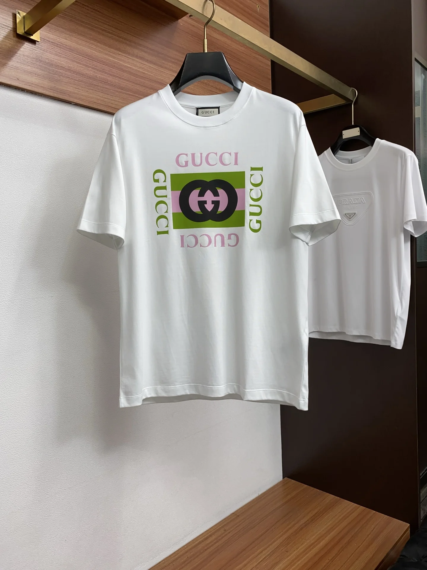 Gucci Latest short-sleeved mercerized cotton round neck T-shirt Gucci Latest short-sleeved mercerized cotton round neck T-shirt