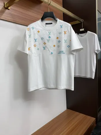 Latest round-neck short sleeve Replica Louis Vuitton Tshirts and Polos