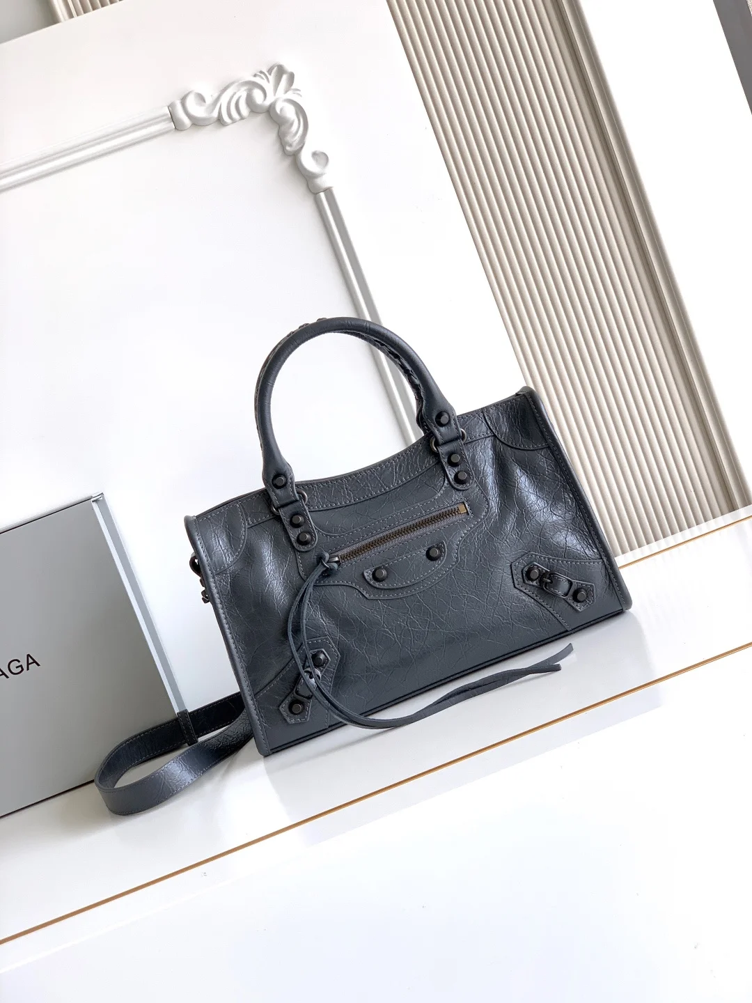 Balenciaga 2022 Green Striped Black Buckle Handbag Women s Crossbody Bag Balenciaga 2022 Green Striped Black Buckle Handbag Women s Crossbody Bag