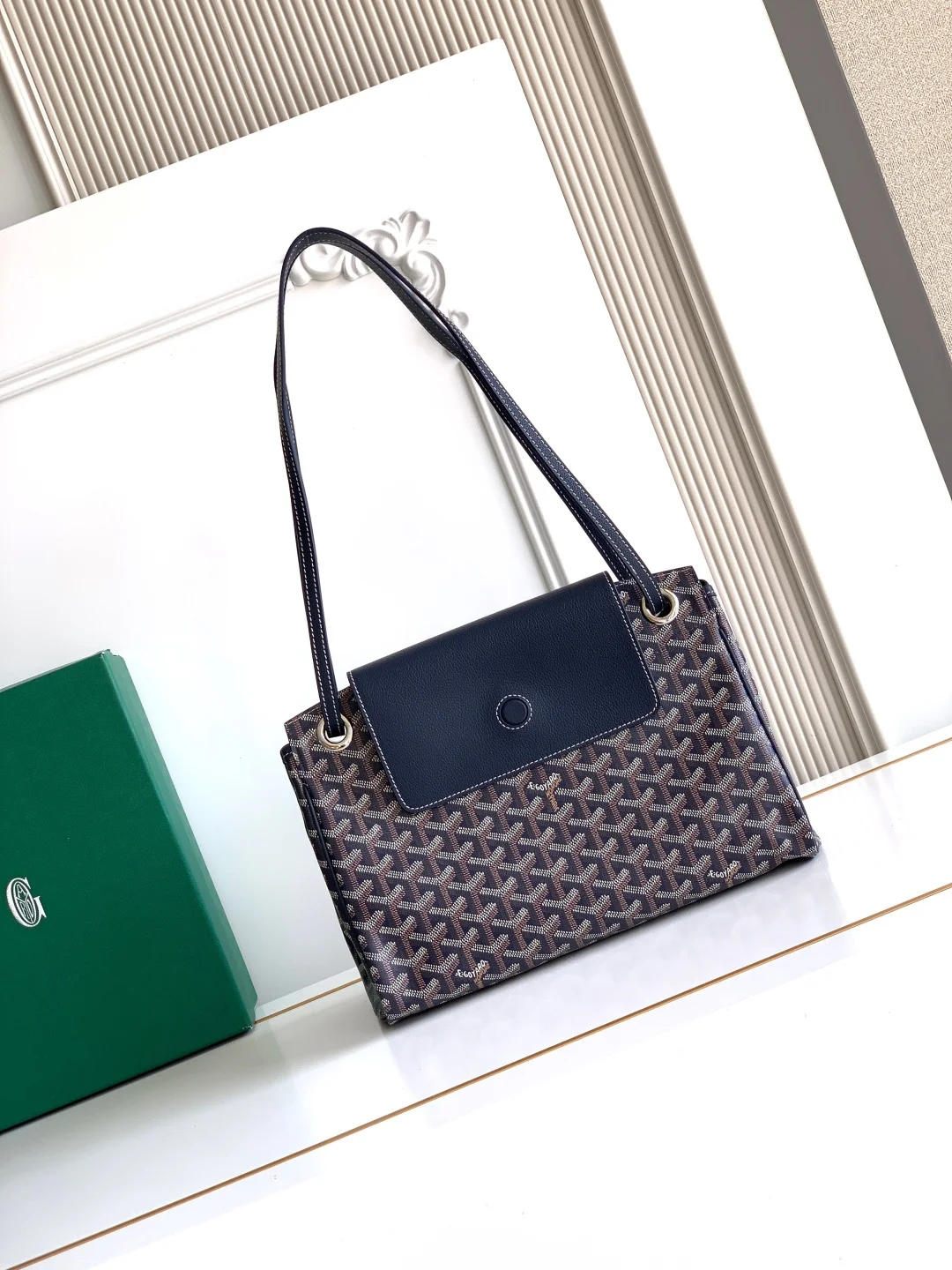 Goyard 6685 Foldable Leather Flap Bag Women s Shoulder Bag Goyard 6685 Foldable Leather Flap Bag Women s Shoulder Bag