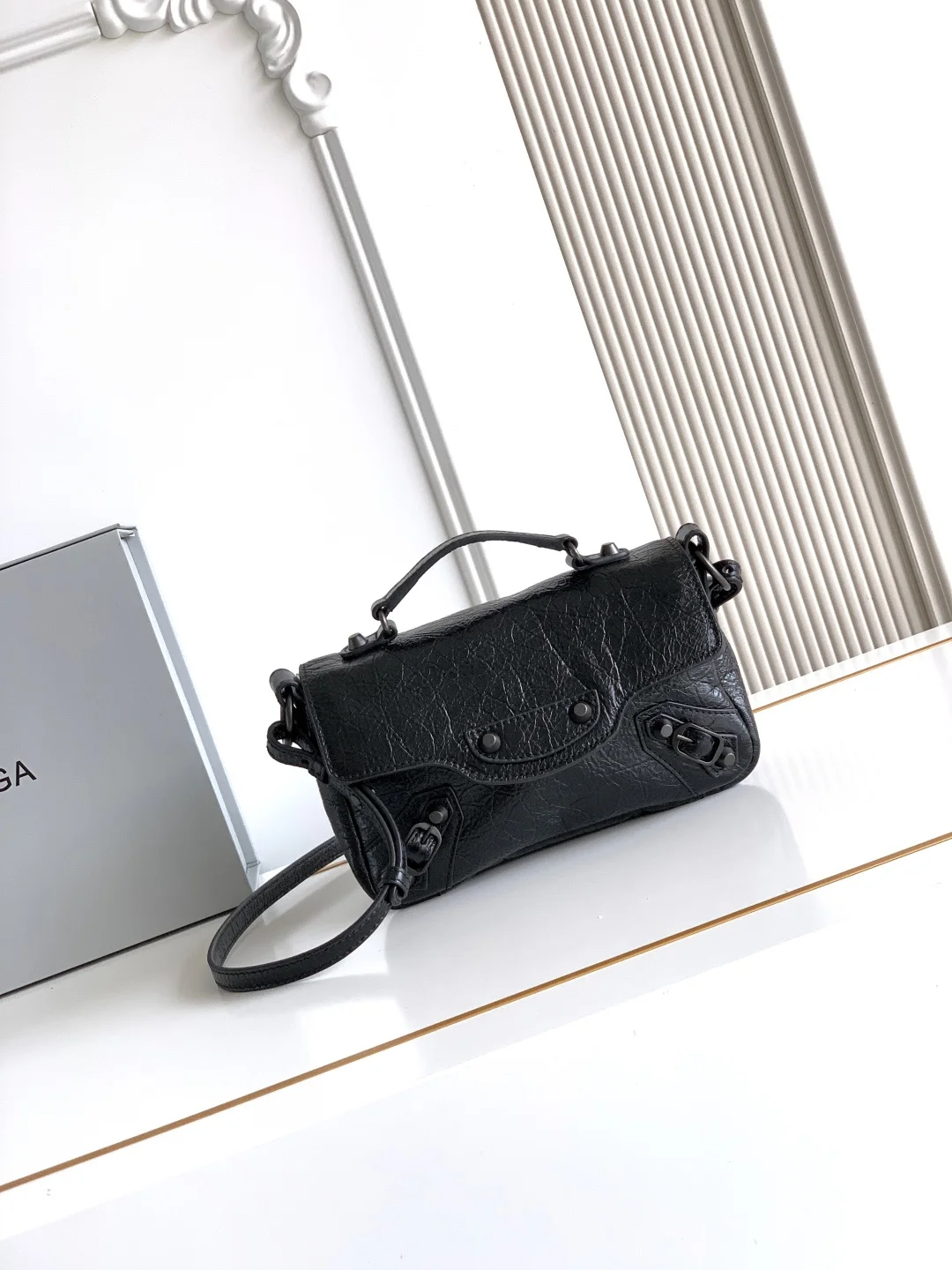 Balenciaga New Flip Cover Motorcycle Bag Women s Crossbody Bag Balenciaga New Flip Cover Motorcycle Bag Women s Crossbody Bag