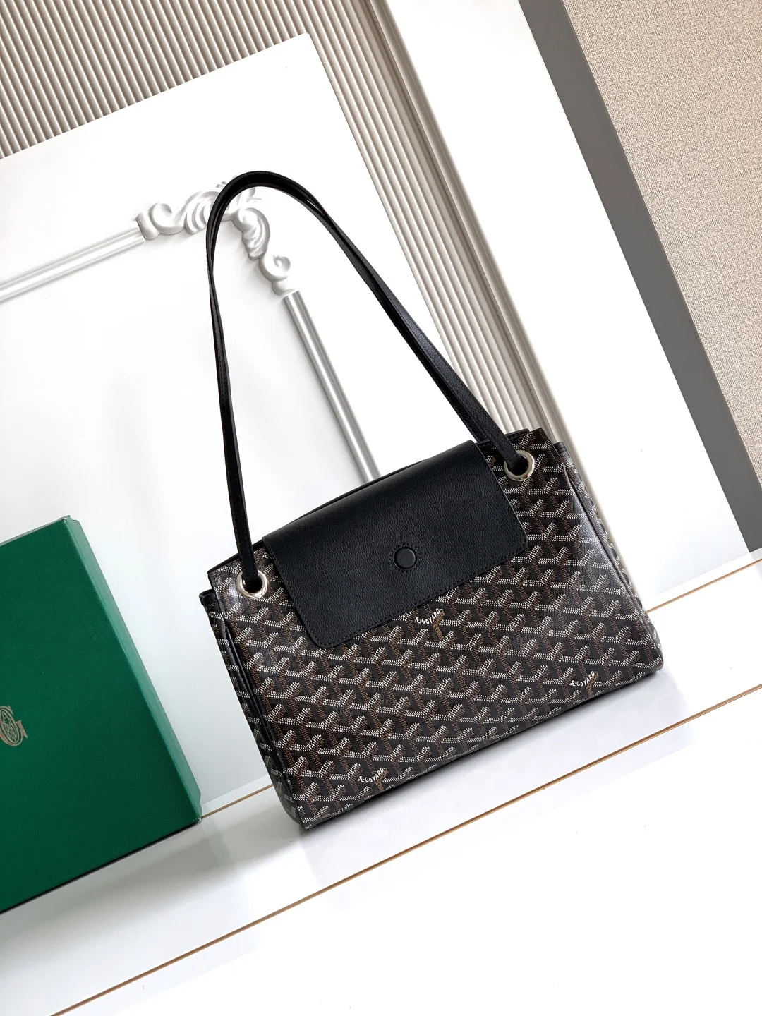 Goyard 6685 Foldable Leather Flap Bag Women s Shoulder Bag Goyard 6685 Foldable Leather Flap Bag Women s Shoulder Bag