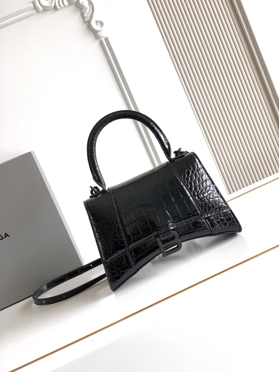 Balenciaga 8896 Plain Black New Hourglass Bag Women s Crossbody Bag Balenciaga 8896 Plain Black New Hourglass Bag Women s Crossbody Bag