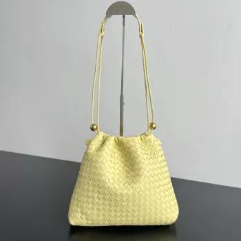 868505 New Woven Flap Handbag Women s Crossbody Bag Replica Bottega Veneta womens bags