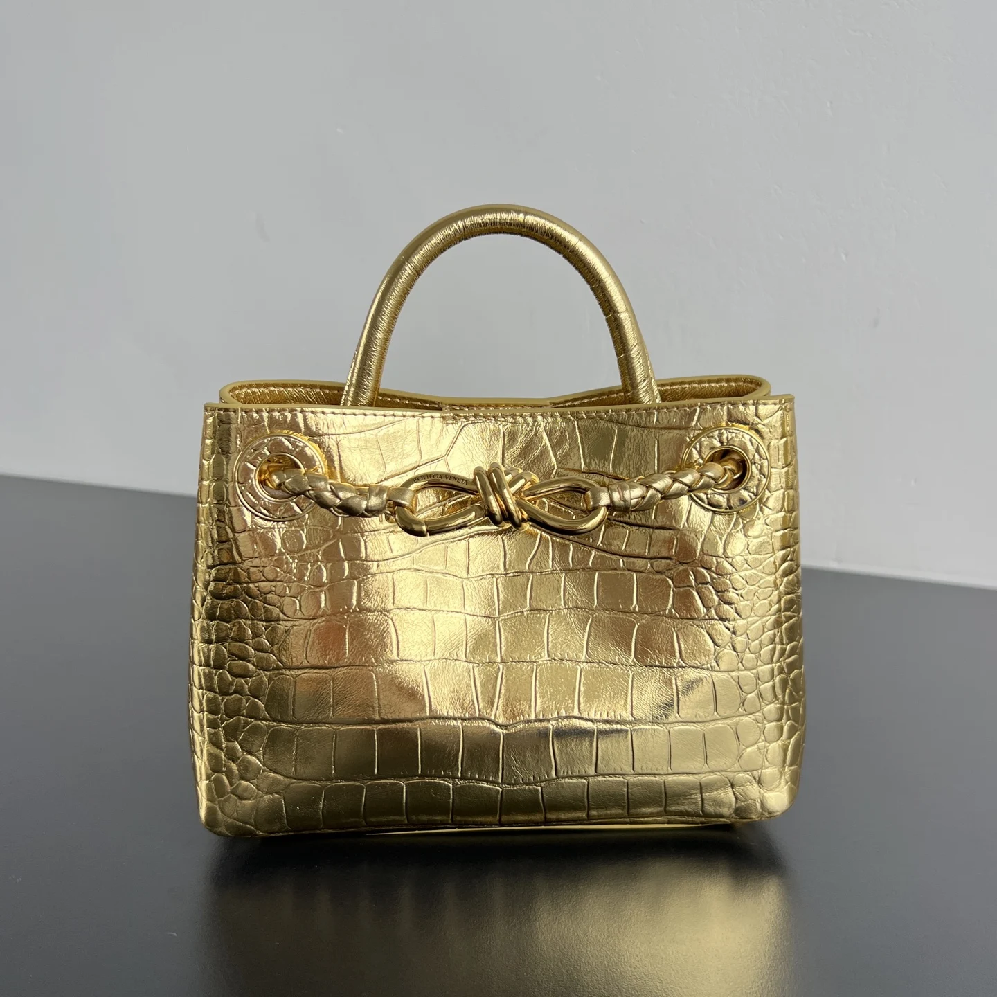 Bottega Veneta 777614 Crocodile Pattern Handbag Women s Crossbody Bag Bottega Veneta 777614 Crocodile Pattern Handbag Women s Crossbody Bag