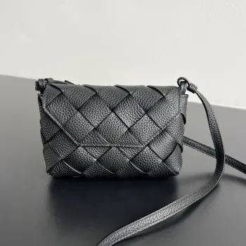 805745 New Woven Camera Bag Men s Crossbody Bag Replica Bottega Veneta mens bags