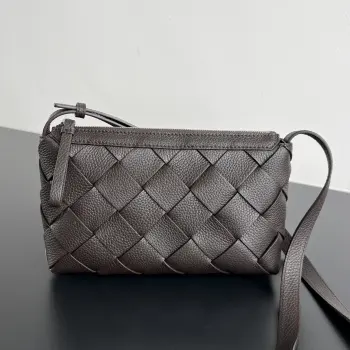 837112 New Woven Camera Bag Men s Crossbody Bag Replica Bottega Veneta mens bags