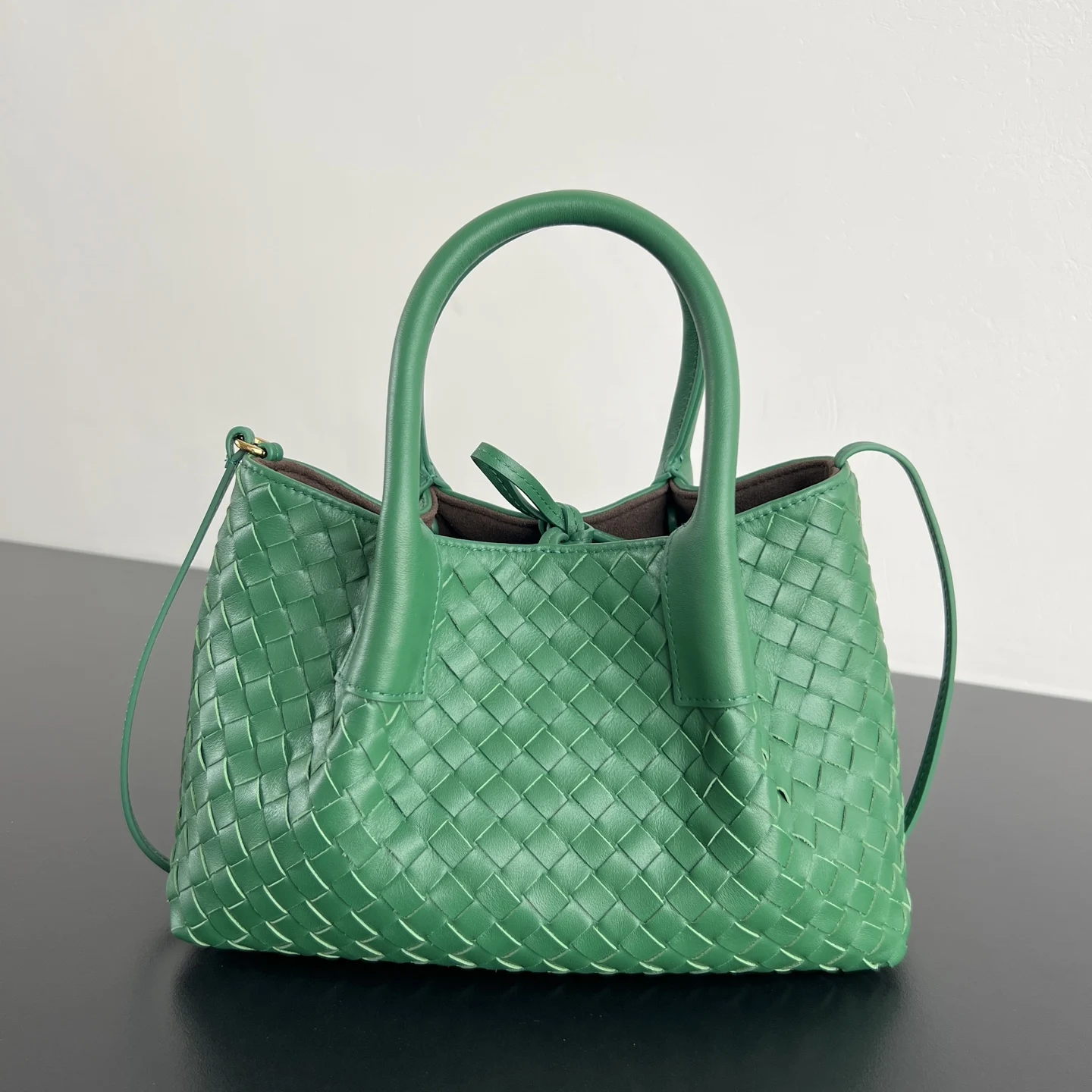 Bottega Veneta 819004 New Woven Flap Handbag Women s Crossbody Bag Bottega Veneta 819004 New Woven Flap Handbag Women s Crossbody Bag