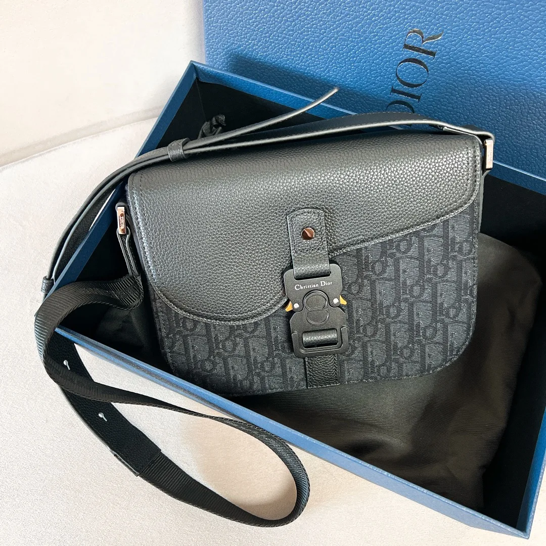 Dior Black grain leather messenger bag men s shoulder bag Dior Black grain leather messenger bag men s shoulder bag
