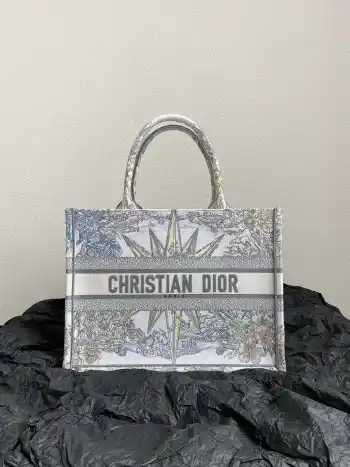 8001 Silver Gray Tiger Shopping Bag Women s Tote Bag Replica Dior womens bags