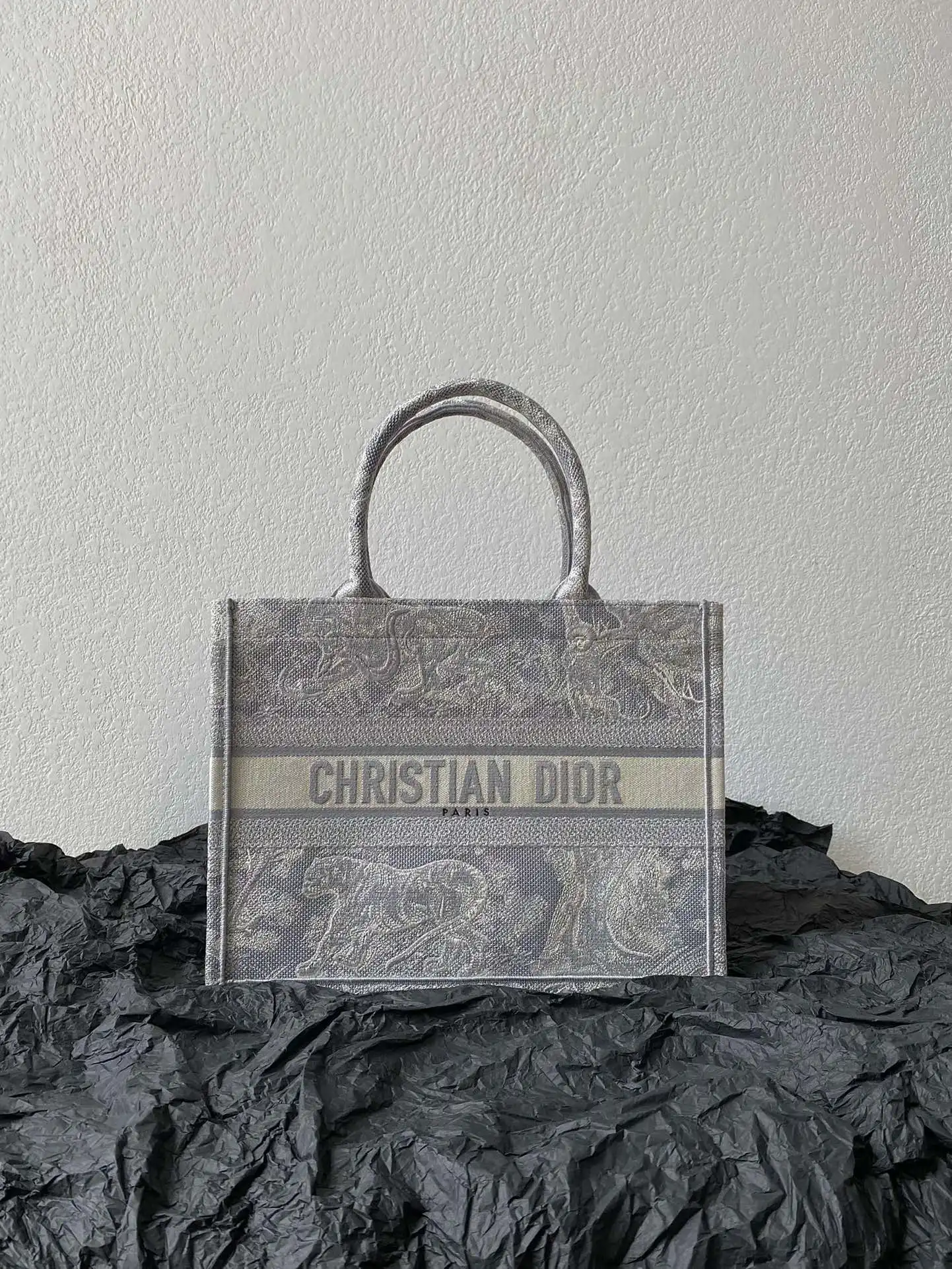 Dior 8001 Silver Gray Tiger Shopping Bag Women s Tote Bag Dior 8001 Silver Gray Tiger Shopping Bag Women s Tote Bag