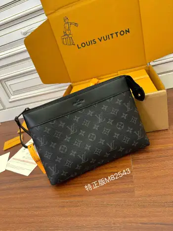 M82543 Imported Diamond Handbag Men s Clutch Bag Replica Louis Vuitton mens bags