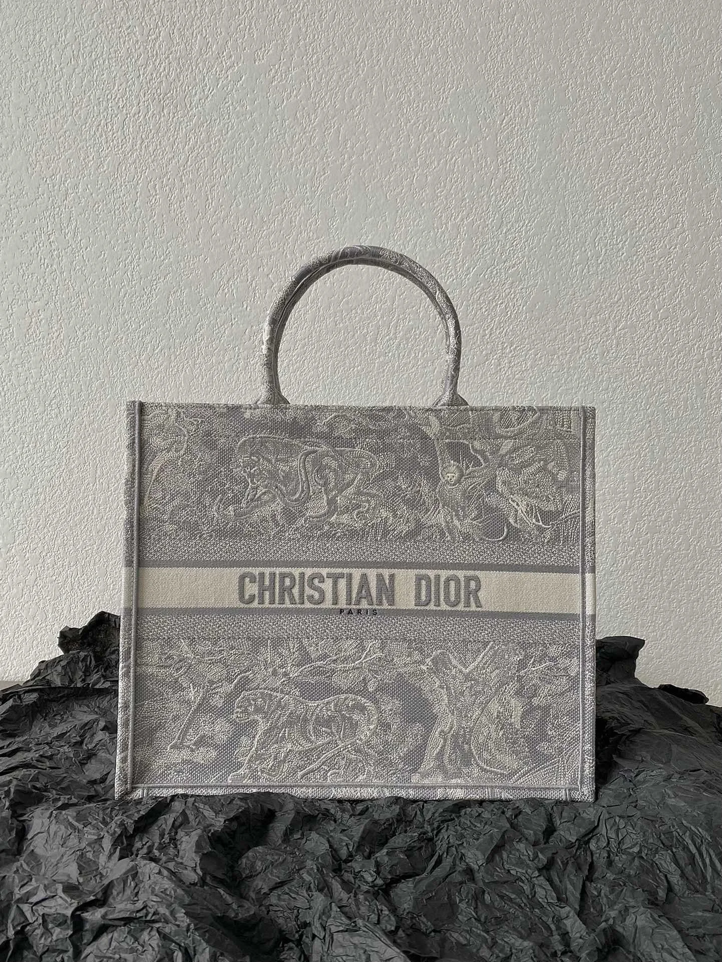 Dior 8001 Silver Gray Tiger Shopping Bag Women s Tote Bag Dior 8001 Silver Gray Tiger Shopping Bag Women s Tote Bag