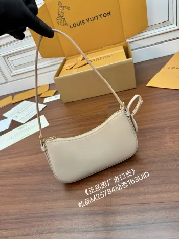 M25784 Imported Diamond Fabric Handbag Women s Shoulder Bag Replica Louis Vuitton womens bags