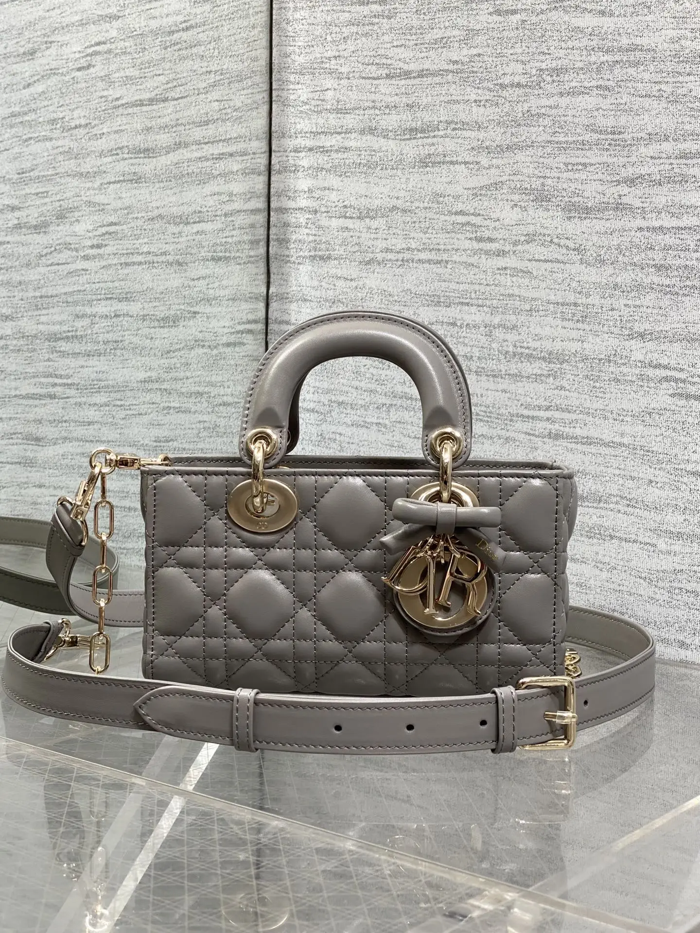 Dior Latest bowknot lambskin bag women s crossbody bag