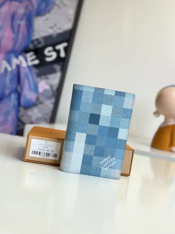 M28616 Coated Canvas Card Holder Card Holder Replica Louis Vuitton wallets