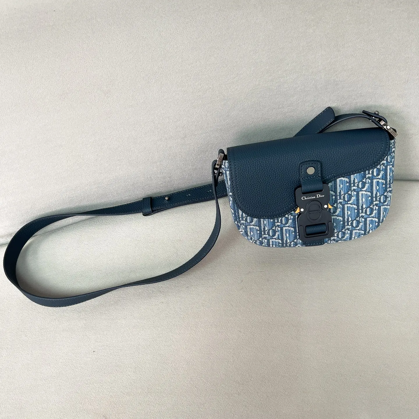 Dior Lychee pattern cowhide flap messenger bag men s shoulder bag Dior Lychee pattern cowhide flap messenger bag men s shoulder bag