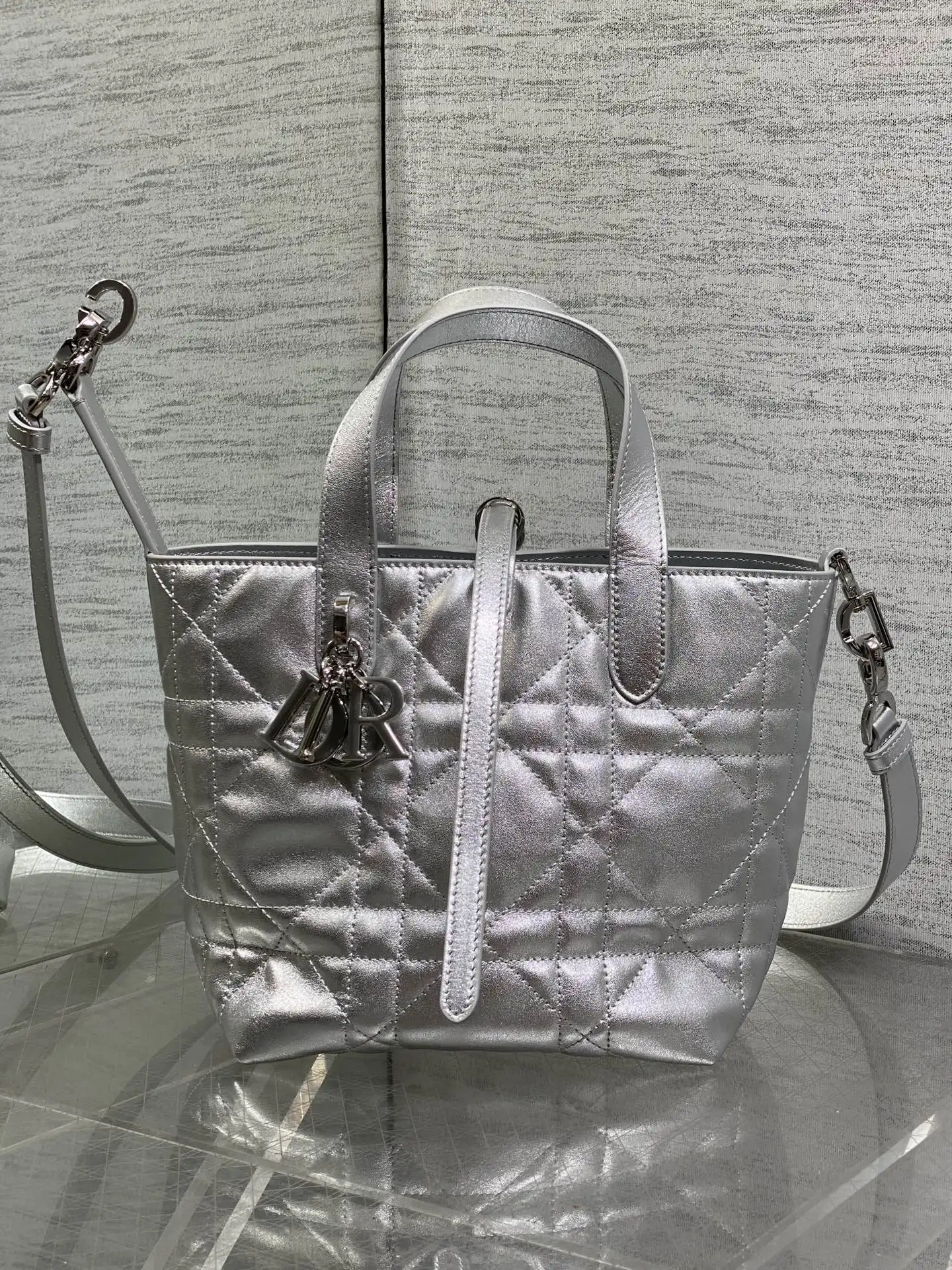 Dior Spring-Summer Limited Edition Color Series Handbag Women s Crossbody Bag Dior Spring-Summer Limited Edition Color Series Handbag Women s Crossbody Bag