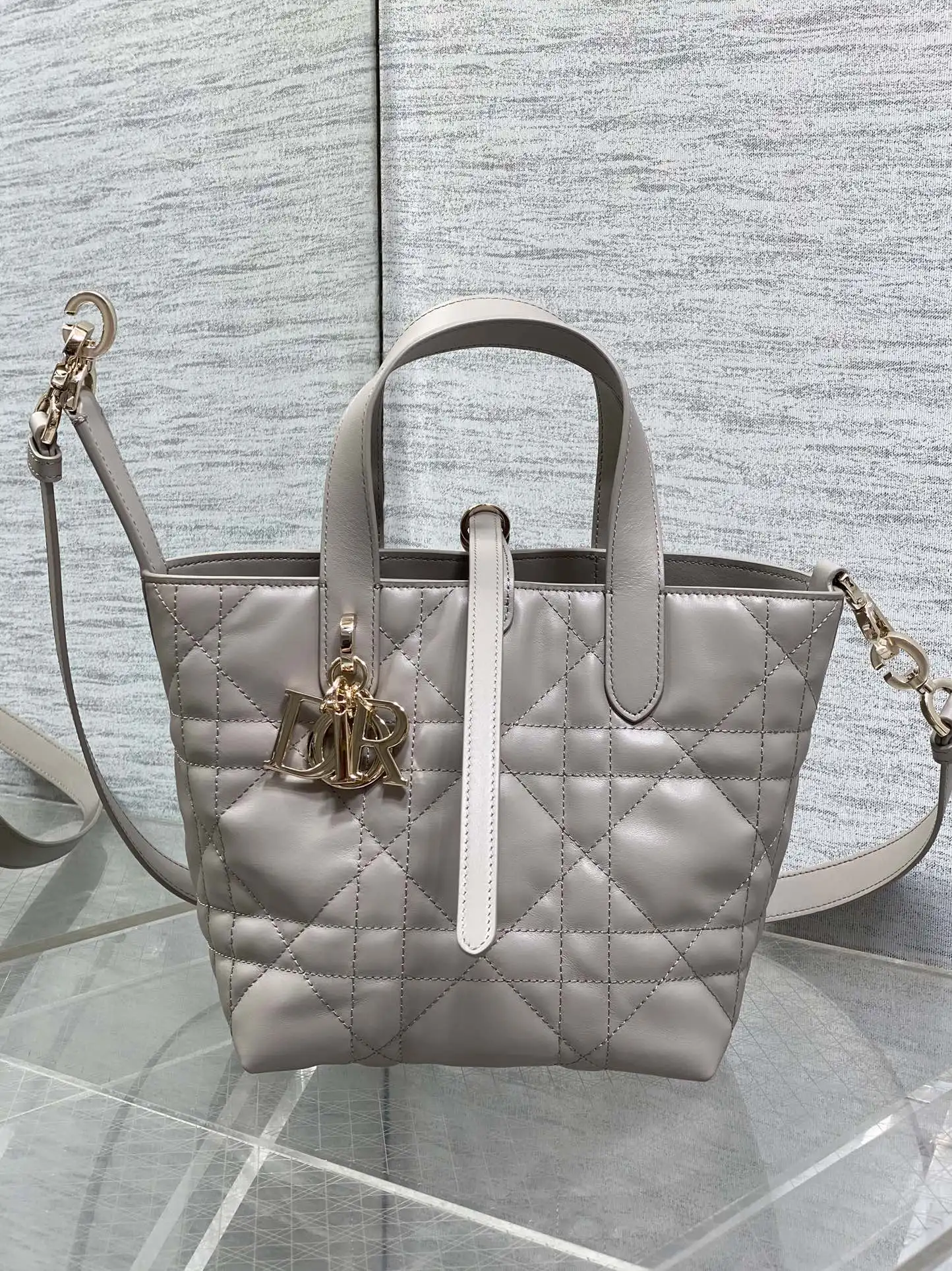 Dior Vertical series small vegetable basket women s crossbody bag Dior Vertical series small vegetable basket women s crossbody bag