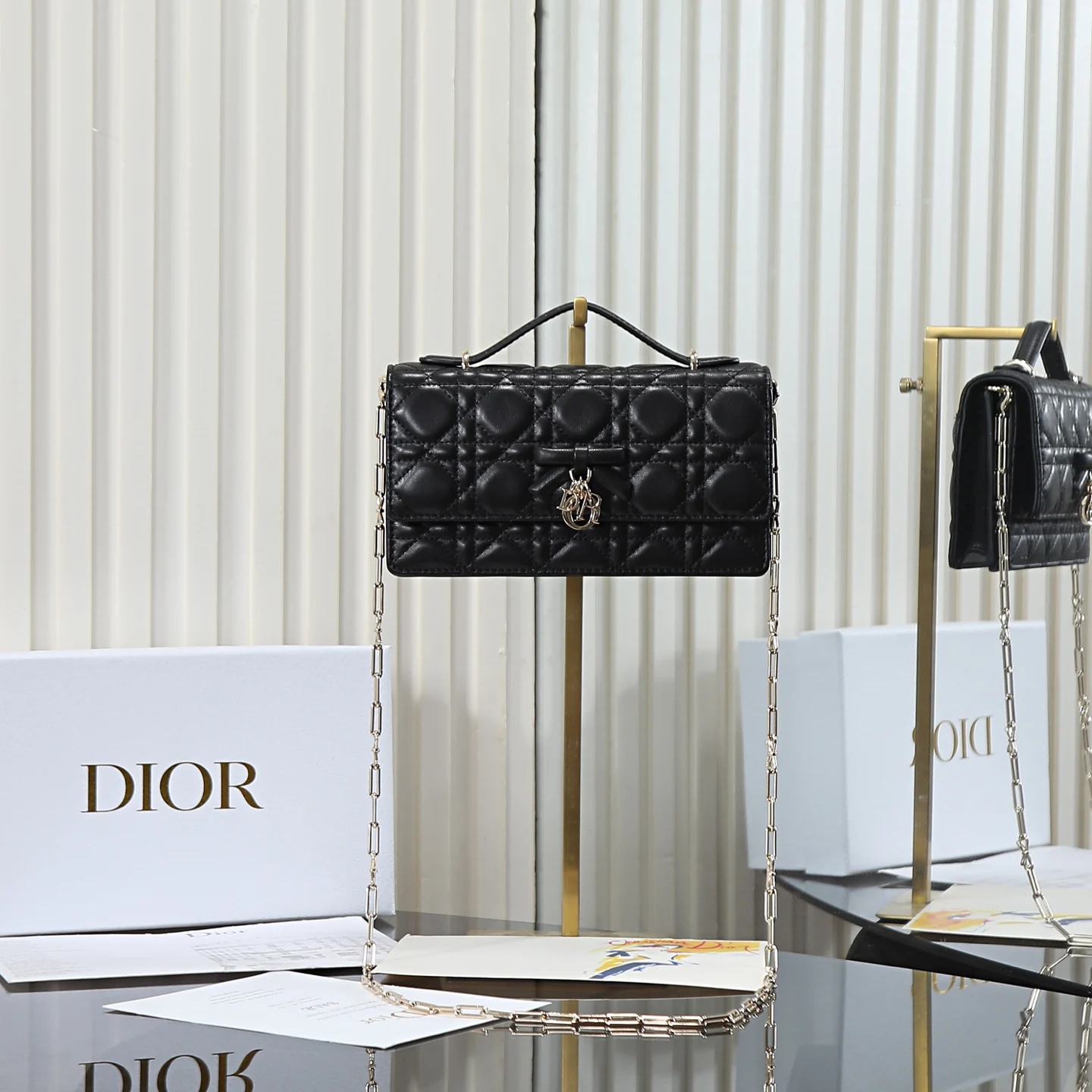 Dior 0984 Latest Butterfly Knot Chain Bag Women s Crossbody Bag Dior 0984 Latest Butterfly Knot Chain Bag Women s Crossbody Bag