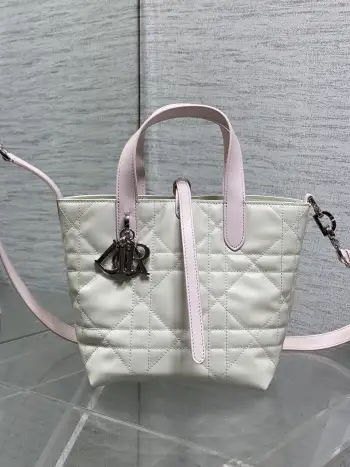 Vertical series small vegetable basket women s crossbody bag Replica Dior womens bags
