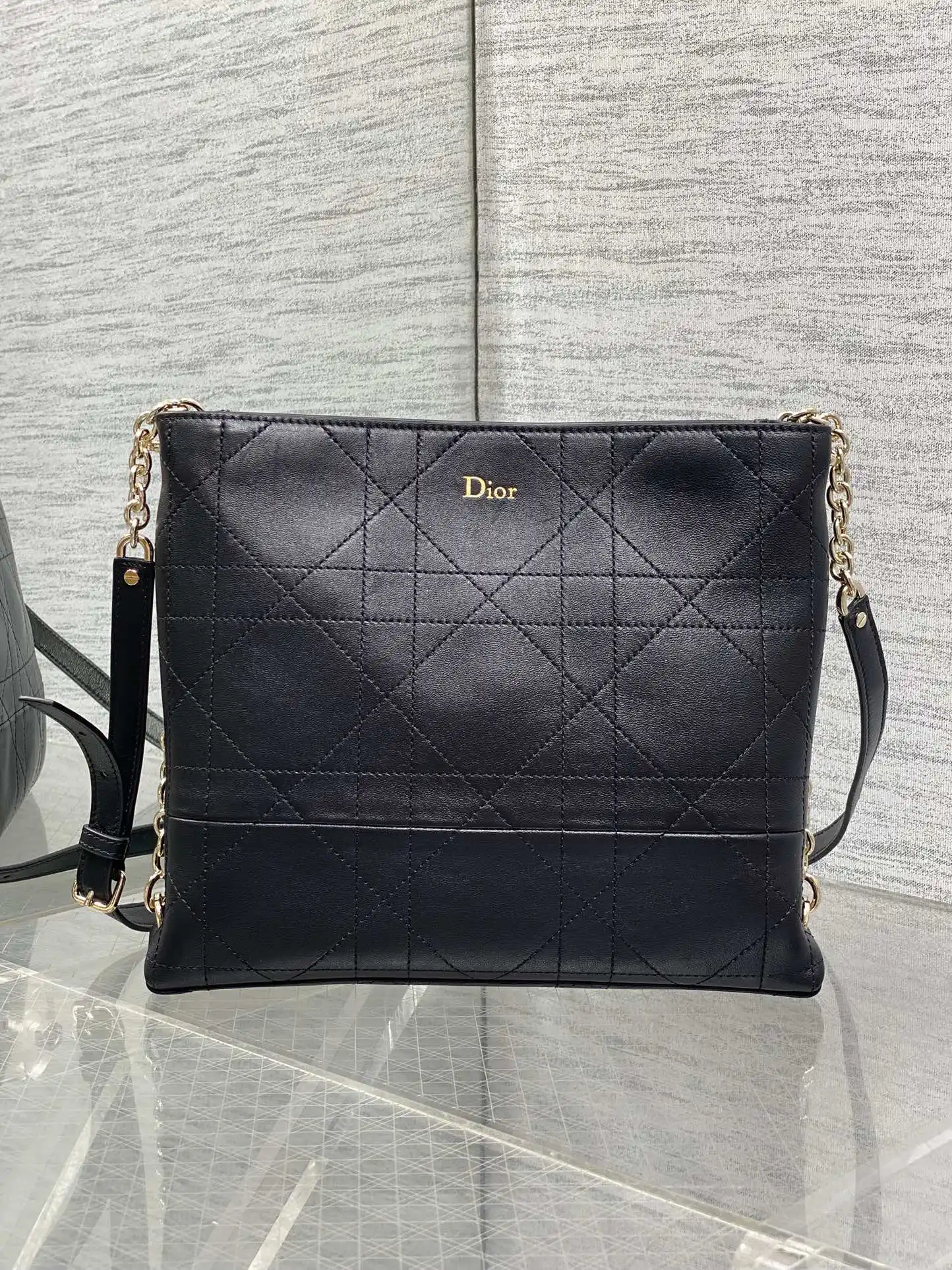 Dior New Diamond Pattern Leather Chain Bag Women s Crossbody Bag