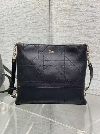 New Diamond Pattern Leather Chain Bag Women s Crossbody Bag Replica Dior womens bags