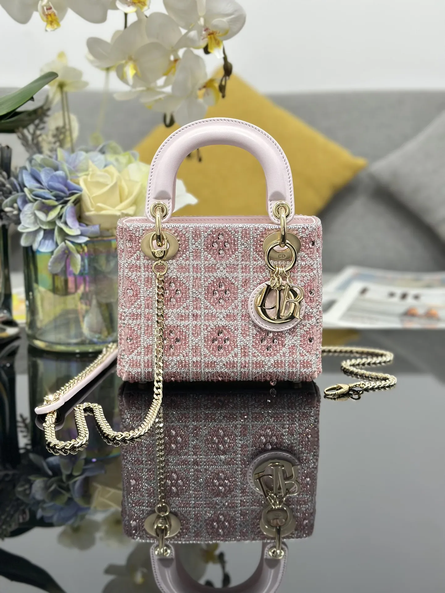 Dior M0505 Woven Plaid Pattern Embroidered Handbag Women s Crossbody Bag Dior M0505 Woven Plaid Pattern Embroidered Handbag Women s Crossbody Bag